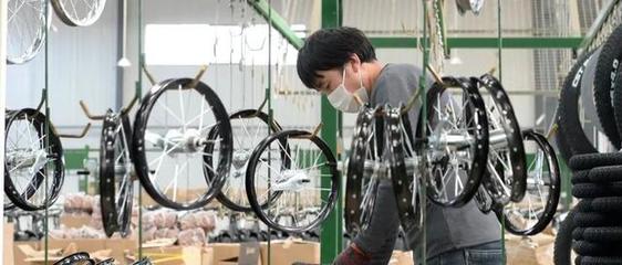 別急著擺攤！塑料行情異動背后 中國自行車與電動車全球搶購潮催生新機遇